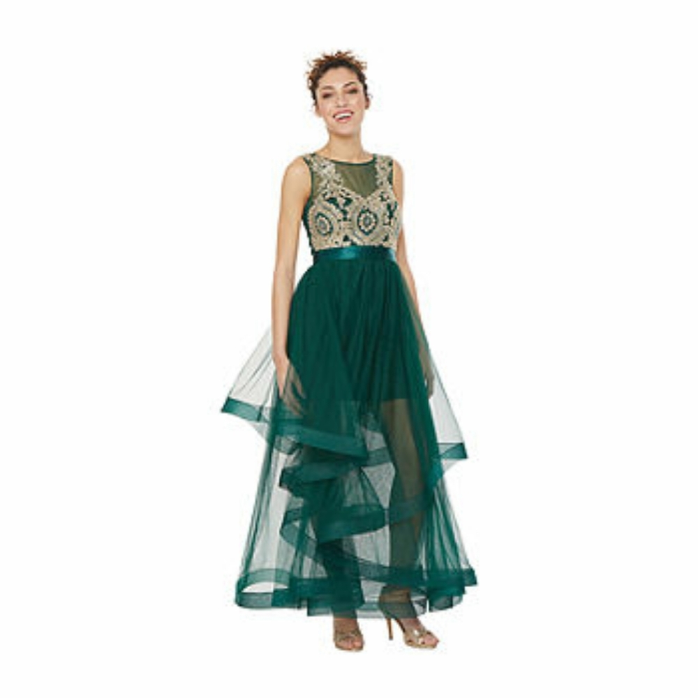 [City Triangle] Applique Embellished Ball Gown